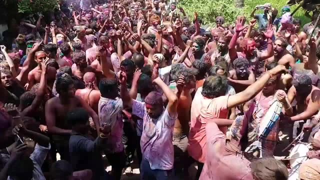 holi at hampi