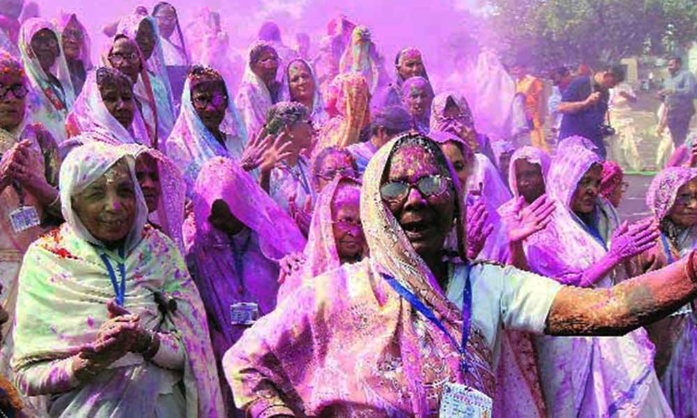 widow-holi-vrindavan